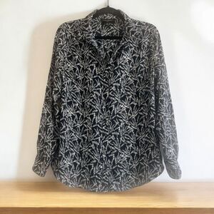 ✨Banana Republic Classic Fit Floral Button Down Navy Sz Medium Shirt✨